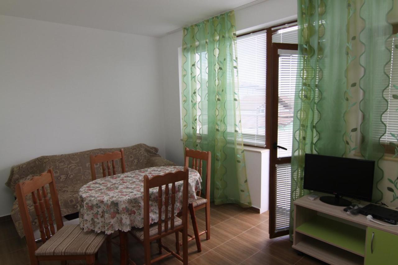 Apartments In Lotos Complex Кранево Екстериор снимка