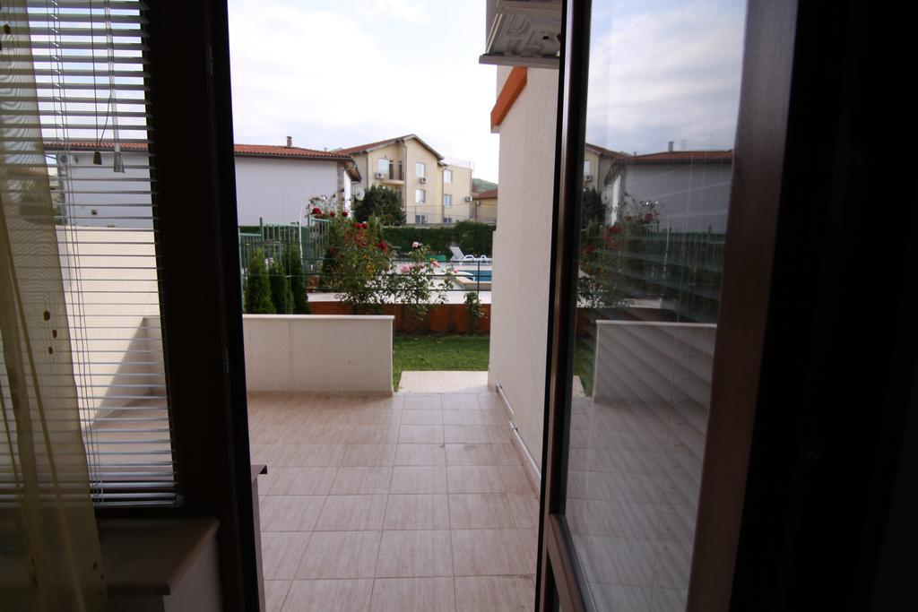 Apartments In Lotos Complex Кранево Екстериор снимка