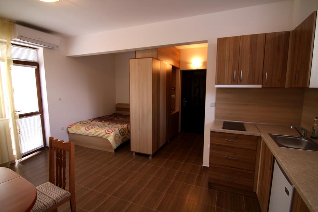 Apartments In Lotos Complex Кранево Екстериор снимка